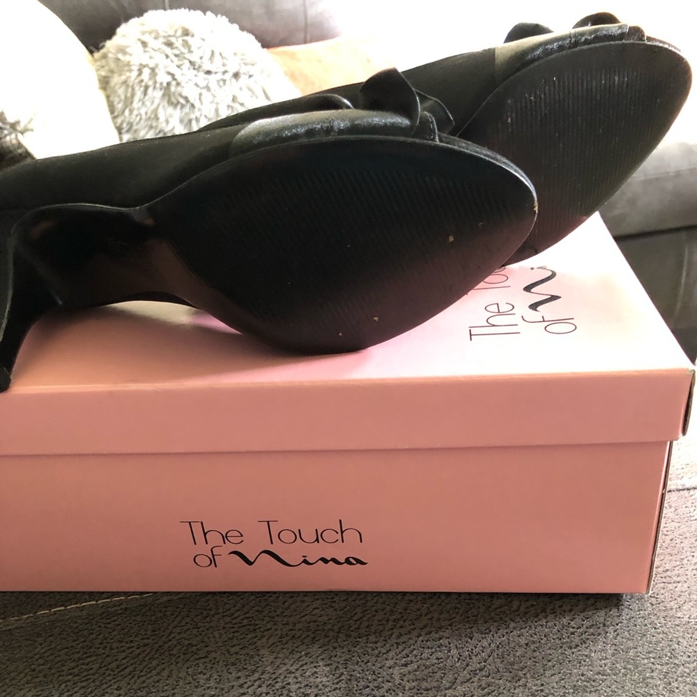 Like new black pumps.  Worn 3-4 times.